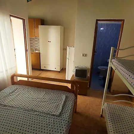 Ramo's Cozy Beachside Haven With Panoramic Views - 4th * Vlora