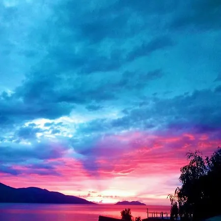 Ramo's Cozy Beachside Haven With Panoramic Views - 4th Dom wakacyjny