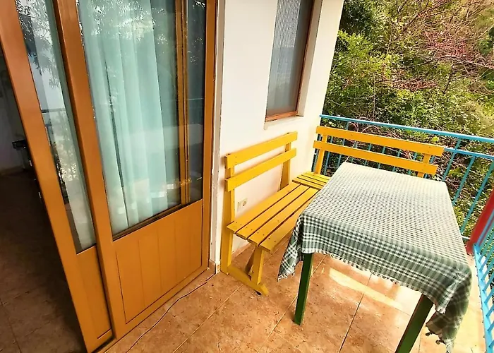 Ramo's Cozy Beachside Haven With Panoramic Views - 4th Vlorë
